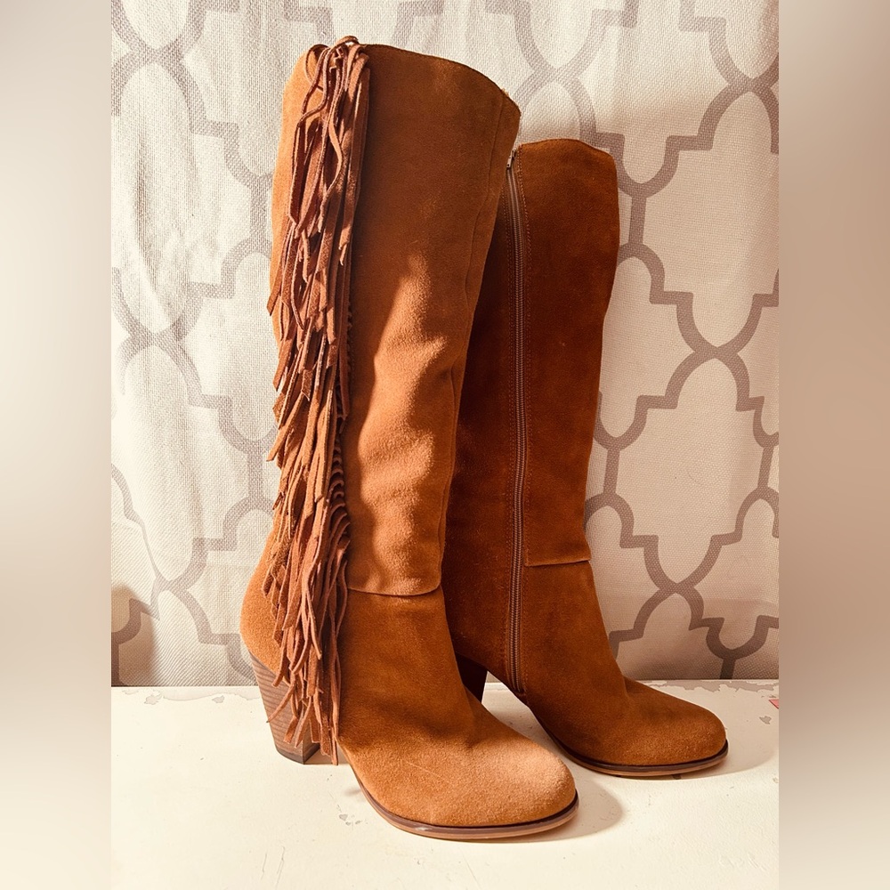 Steve Madden cognac, brown, beautiful Suede Fringe Heeled Boots size 8/fits 8.5